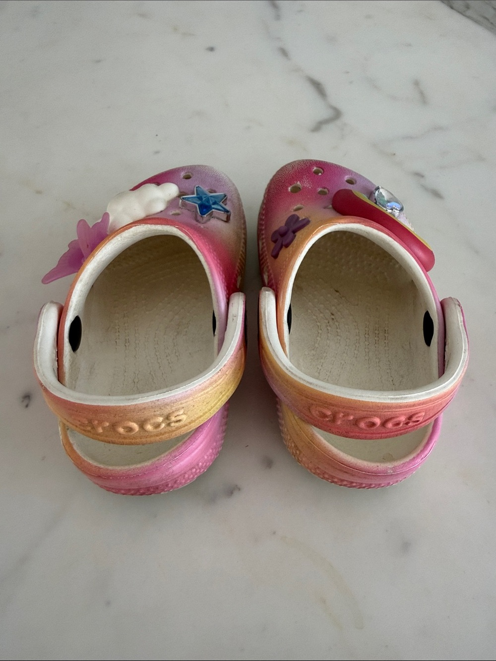 Kids Pink Ombre Crocs with Rainbow & Cloud Charms Size 6 - Picture 4 of 7